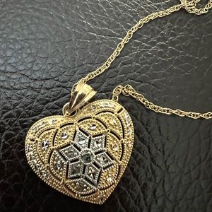 14k Gold and diamonds heart necklace 18” Gold chain